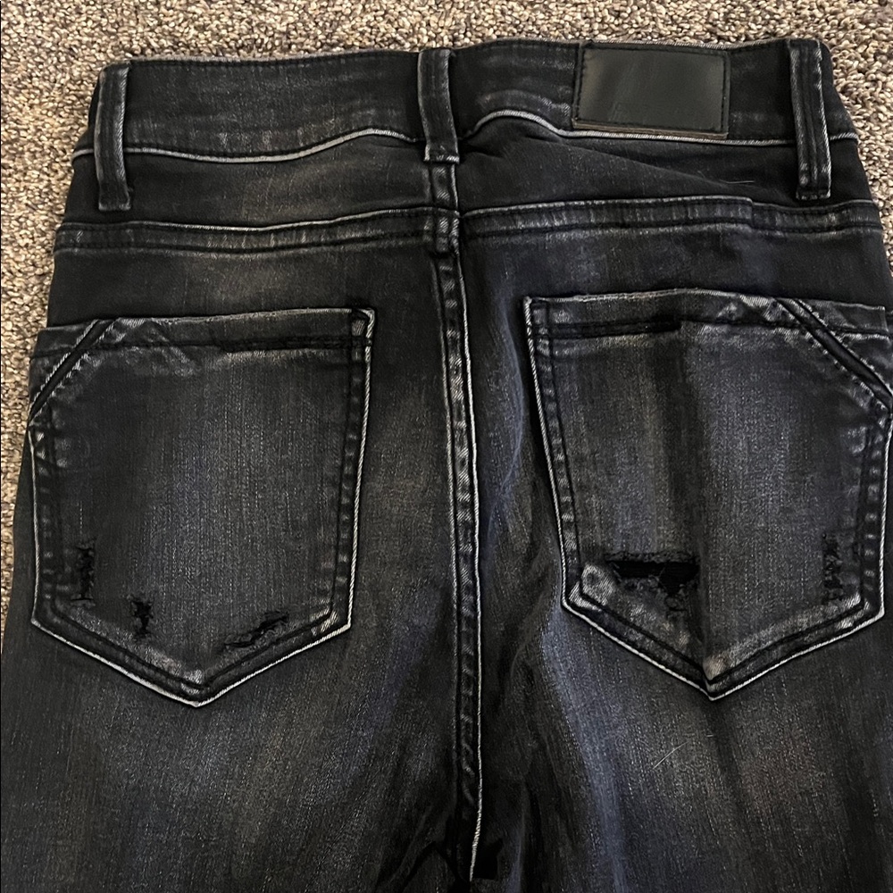 Buckle Women's Black Cropped Jeans